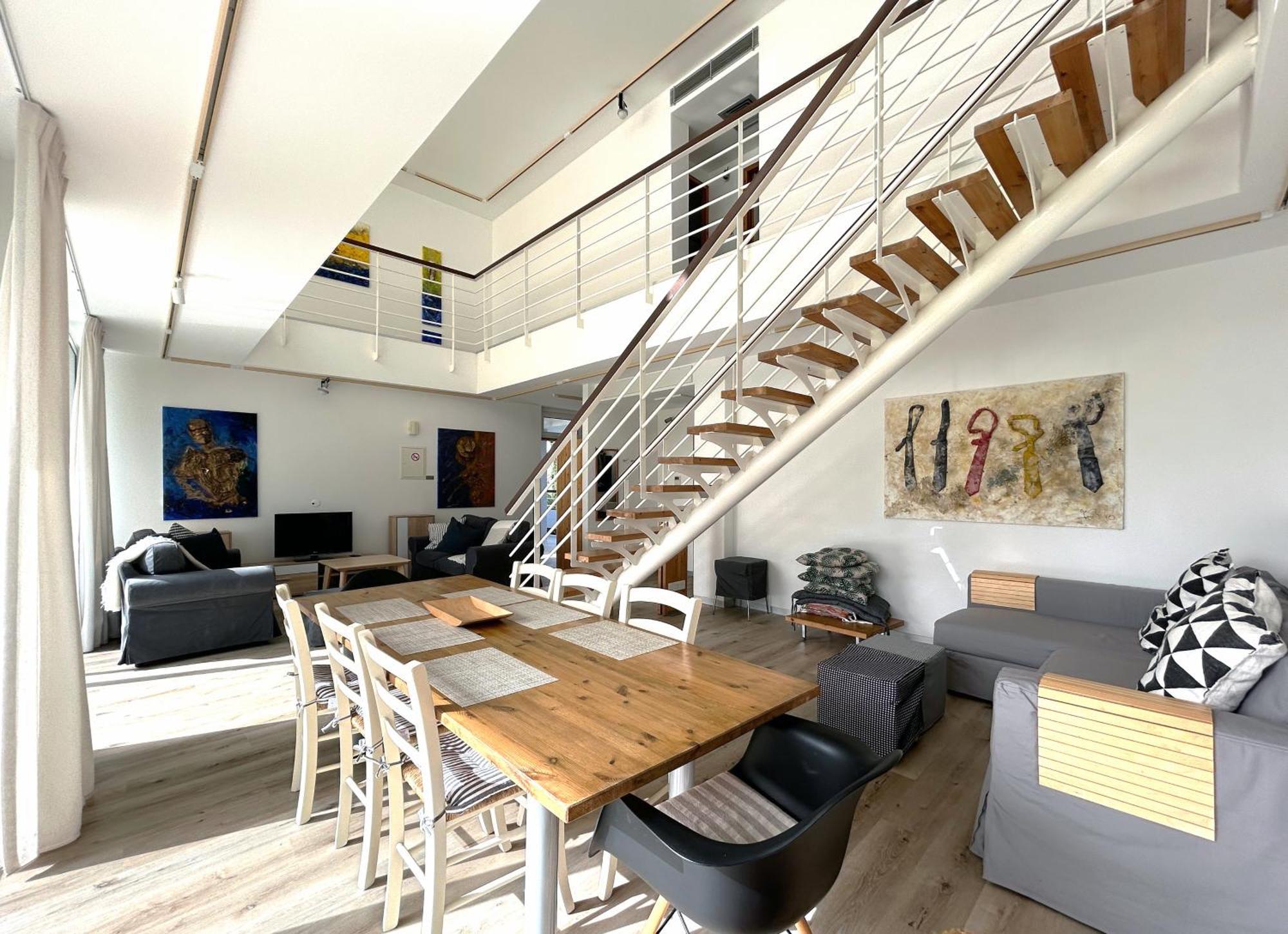Art By Praxis Apartment Governor's Beach Exterior photo