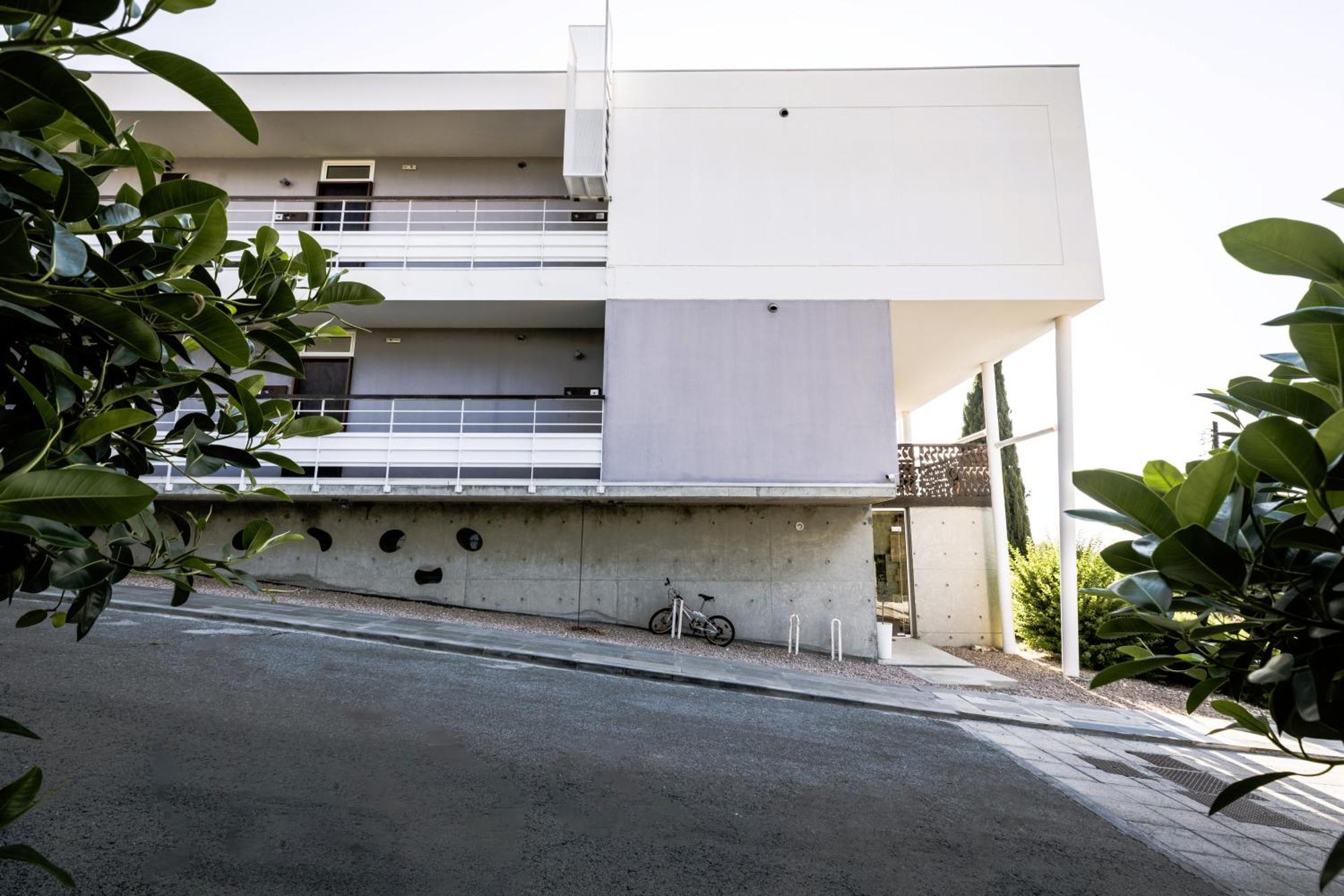 Art By Praxis Apartment Governor's Beach Exterior photo